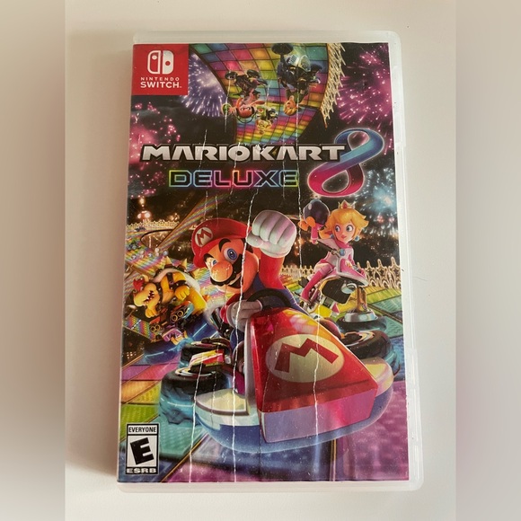 Nintendo Mario Kart 8 Deluxe - Vibrant Multicolor - Picture 1 of 2